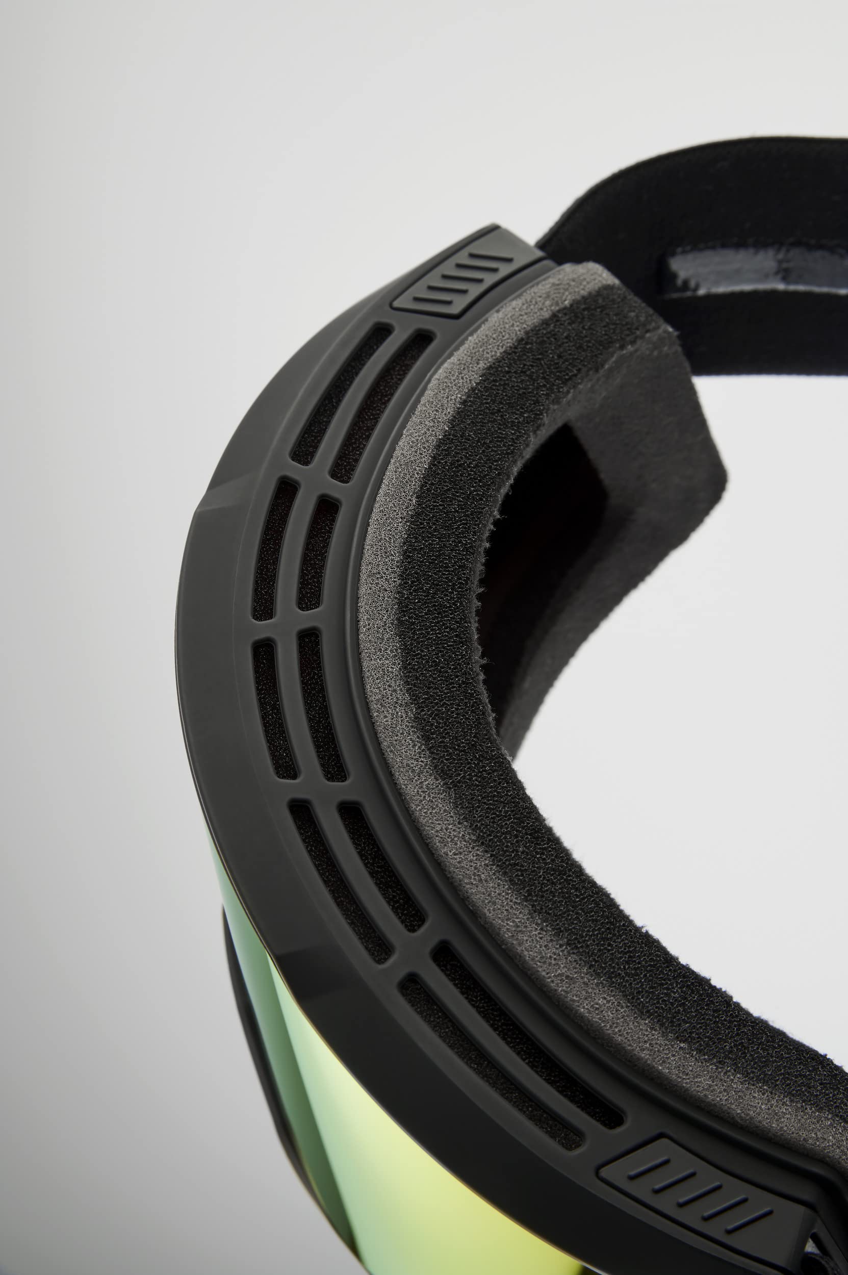 100% Snowcraft XL HiPER durable shell with hydrophobic coating